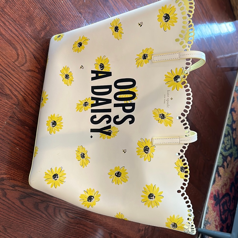 Kate Spade Oops A Daisy Tote